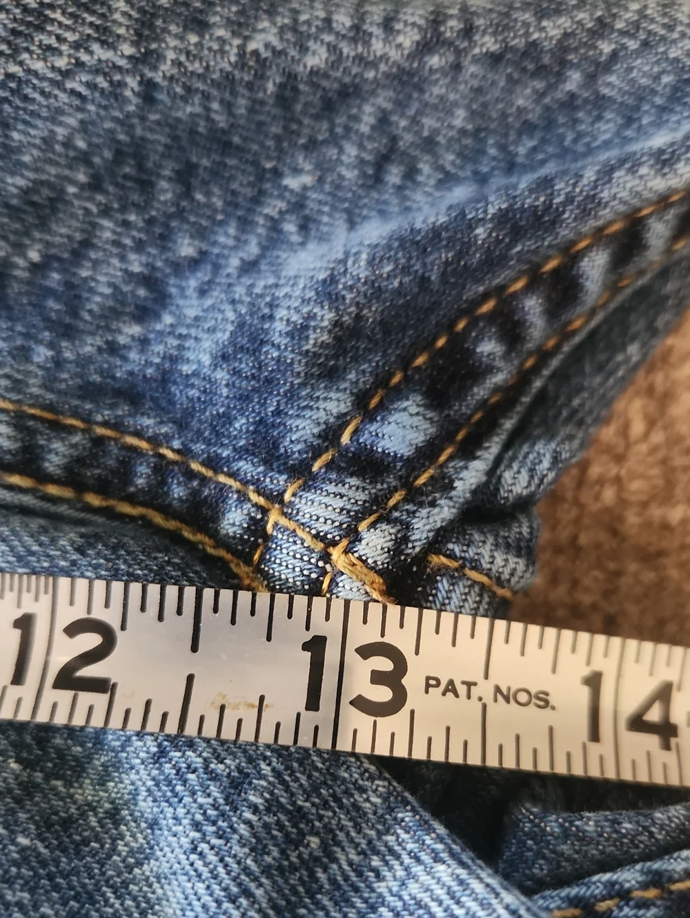 Levis 5 Pocket 511 Jeans Shorts (40)